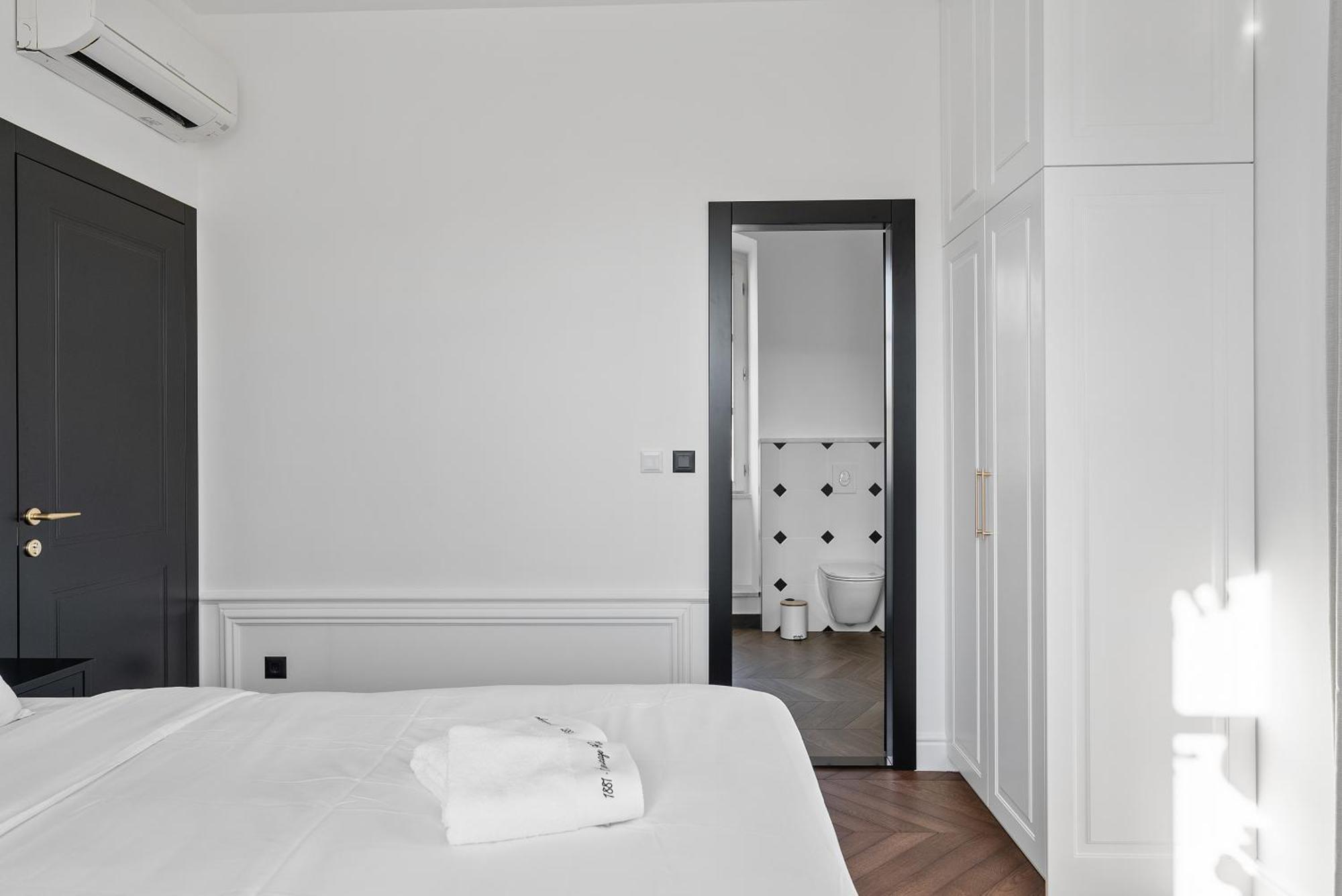 1881 - Heritage Apartament